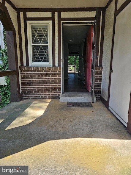 Building Photo - 5424 Jenmatt Dr