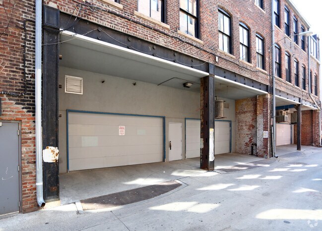 Building Photo - 1210-1214 Howard St