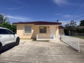 Building Photo - 3821 SW 89th Ct