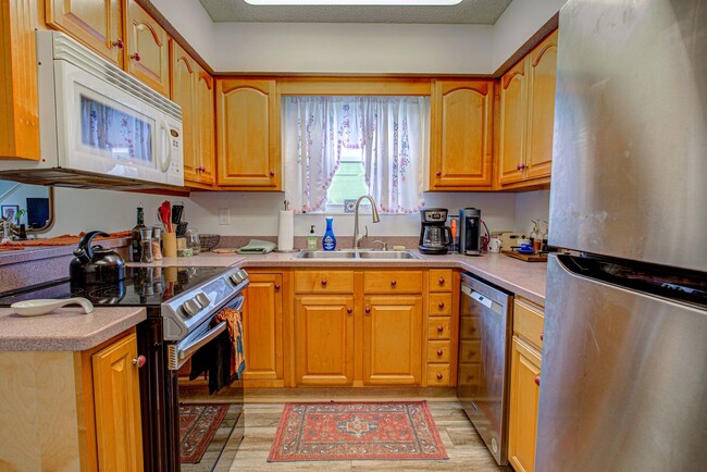 Building Photo - Great Beach Rental