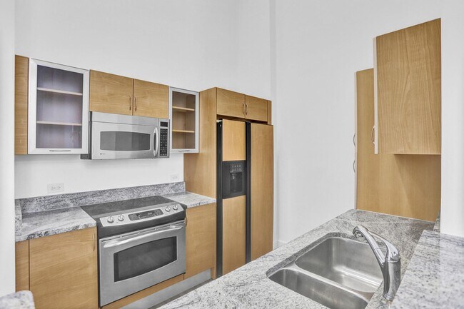 Foto del edificio - 2775 NE 187th St
