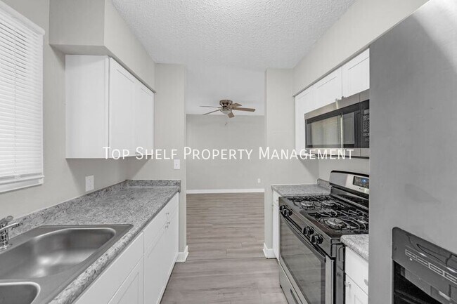 Foto del edificio - 1237 E 35th Ct