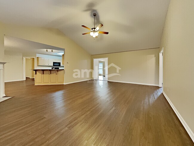 Foto del edificio - 2338 Sir Edward Ln