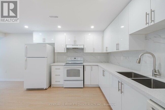 Building Photo - 5654 Dolmite Heights