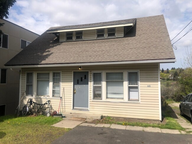 Building Photo - 445 NE Kamiaken St