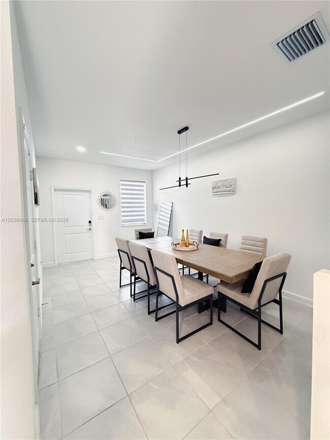 Foto del edificio - 12779 NW 24th Ave