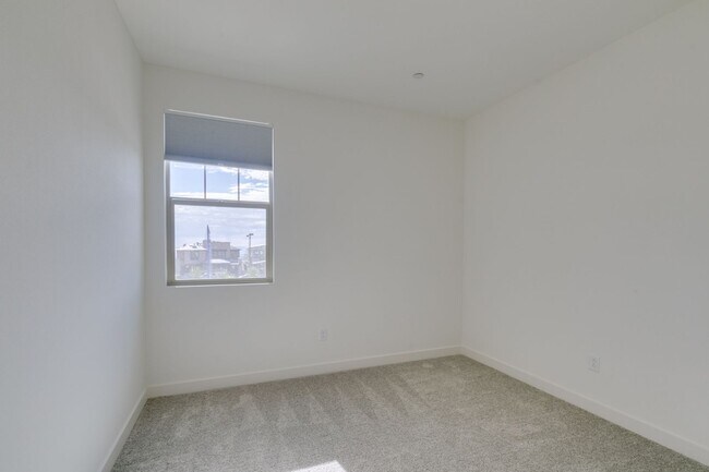 Foto del edificio - 160 Silver Run Ln