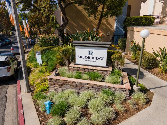 Building Photo - Arbor Ridge