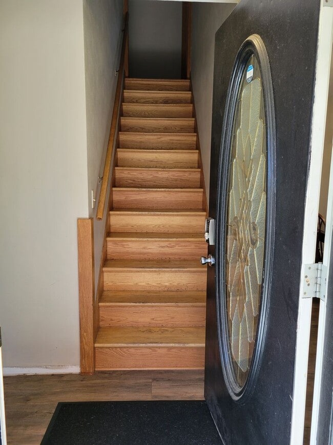 Building Photo - Single Family Home