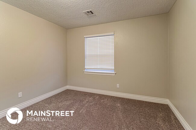 Foto del edificio - 909 Rolling Meadows Blvd