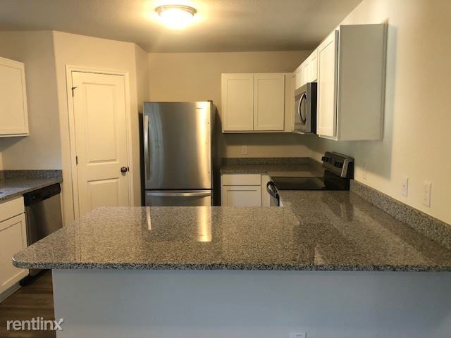 Foto del edificio - 4 br, 2 bath House - 384 Golden Rod