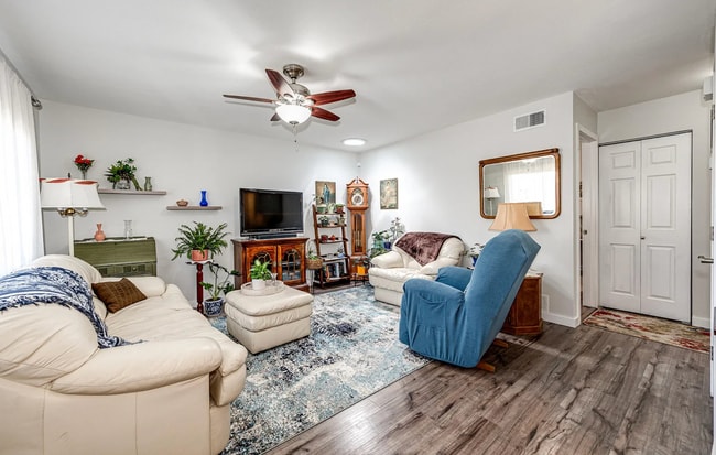 Building Photo - Modern 2-Bed, 1-Bath Apartment – Available...