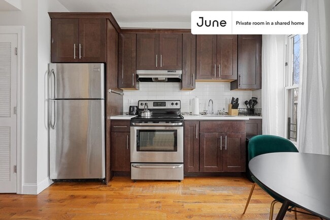 Foto del edificio - Room in Shared 4 bed/2 bath home