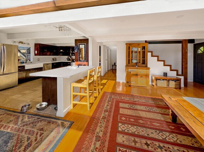 Building Photo - 22012 Topanga School Rd