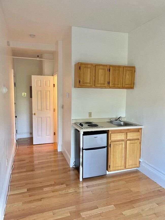 Foto del edificio - 1077 Beacon St