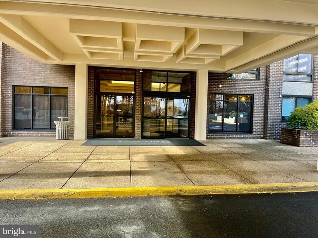 Foto del edificio - 1808 Old Meadow Rd