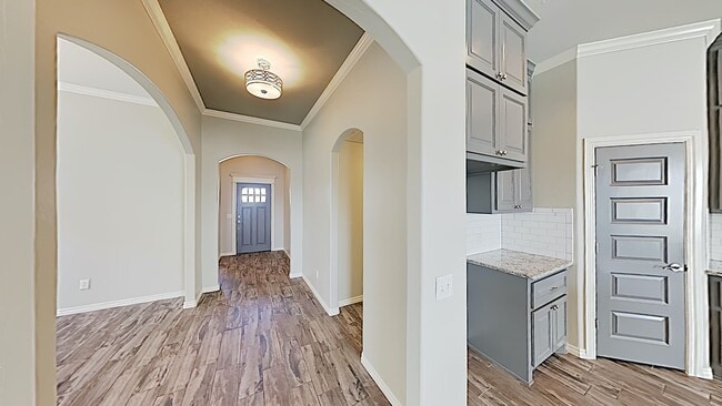 Building Photo - 4 Bedroom, 3 Bathroom Single Story in East Edmond With Storm Shelter