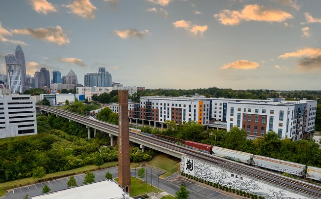 Foto del edificio - J Optimist Park