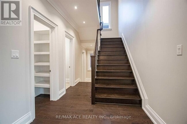 Building Photo - 47 McCowan Rd