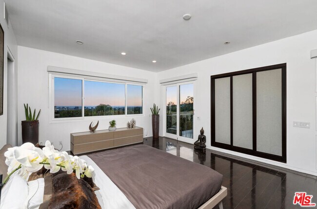 Foto del edificio - 1415 Summitridge Dr