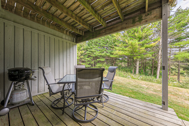 Foto del edificio - 5735 Hilltop Way