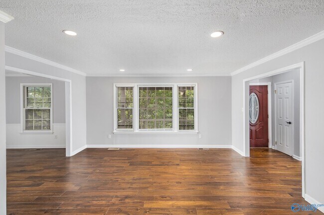 Foto del edificio - 2624 Excalibur Dr SE