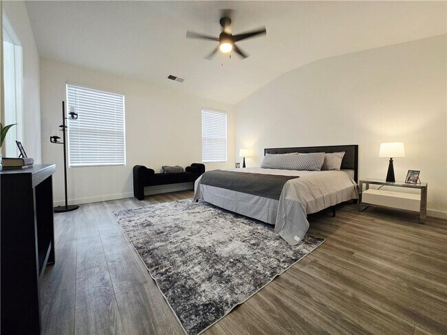 Building Photo - 2529 Piering Dr
