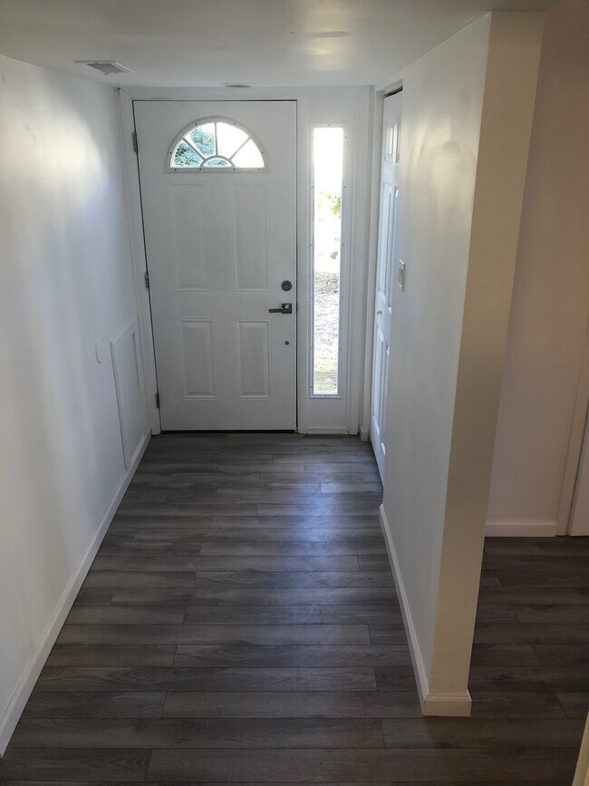 Building Photo - 2721 Mimosa Ct