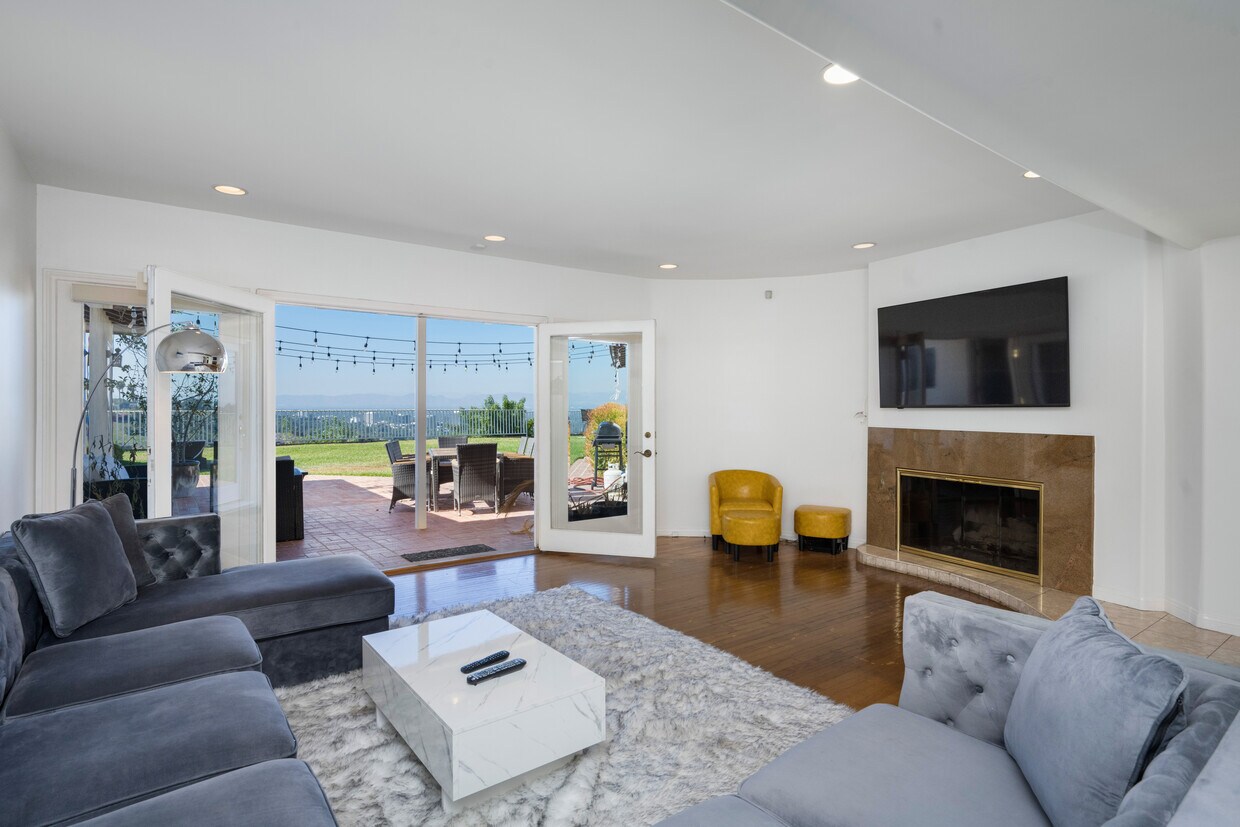 Foto principal - 4033 Cody Rd