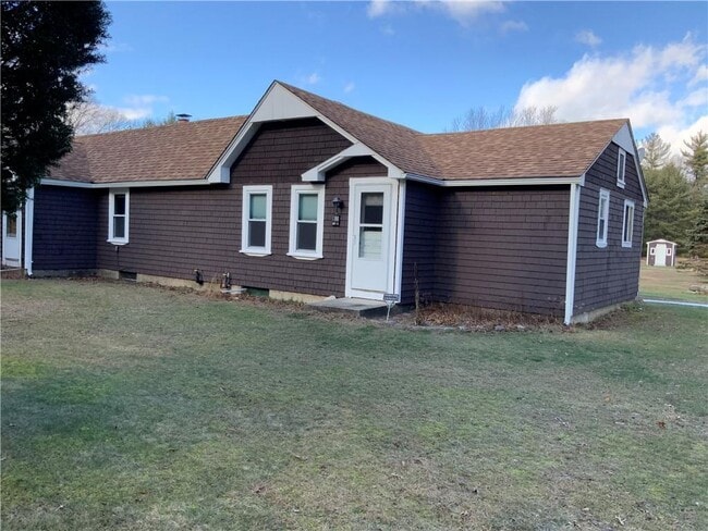Building Photo - 169a Breakheart Hill Rd