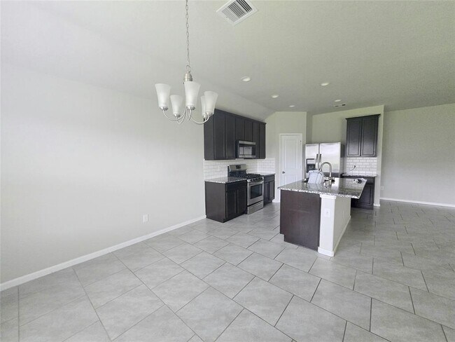 Foto del edificio - 18315 Pin Oak Lake Dr