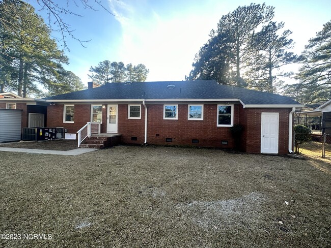 Building Photo - 2211 Carey Rd