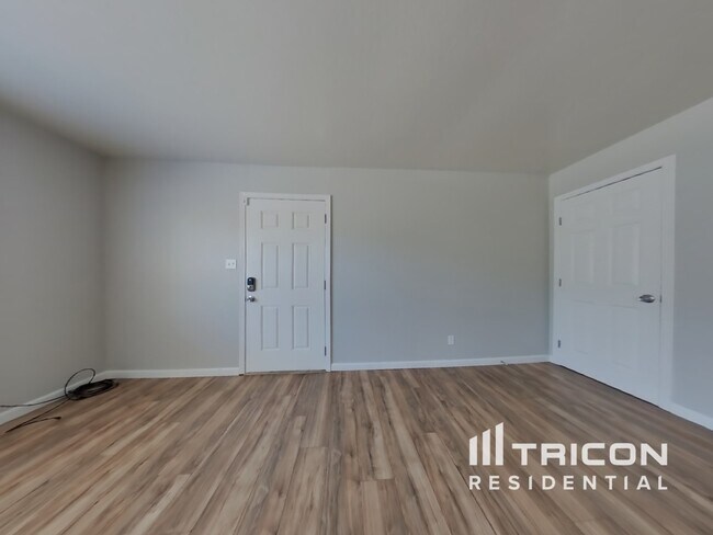 Foto del edificio - 5206 Standish Rd