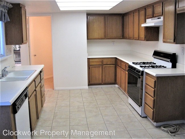 Foto del edificio - 3 br, 2.5 bath House - 168 W Walnut Ave #D