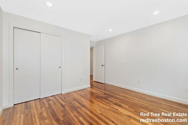 Building Photo - 133 Beaconsfield Rd