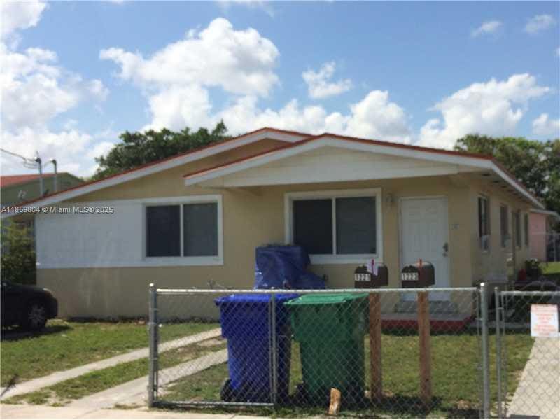 Primary Photo - 1221 NW 44th St