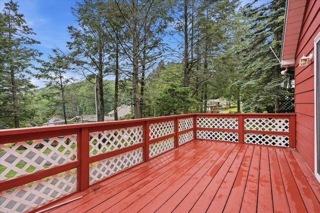 Building Photo - 107 Apple Dr