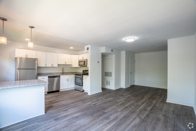 Interior Photo - Colonial Village Apartments