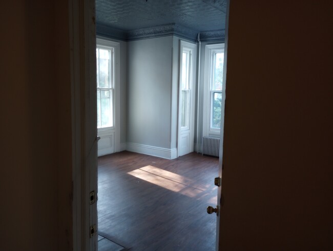 Building Photo - 330 Franklin Pl