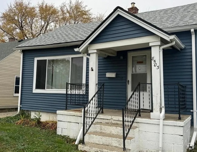 Building Photo - 8503 Paige Ave