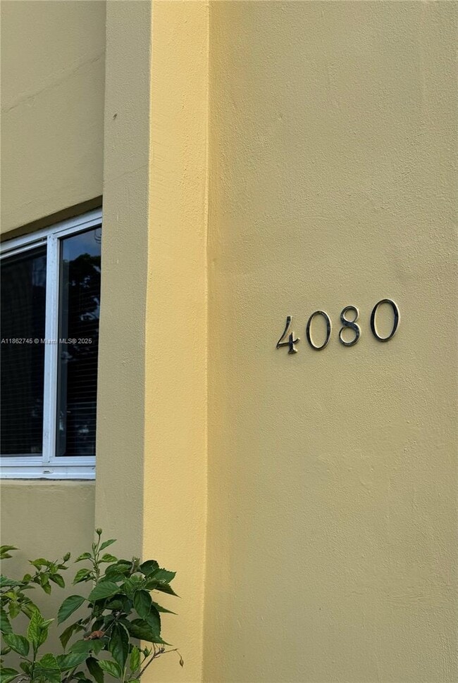 Foto del edificio - 4080 SW 2nd Terrace