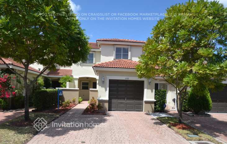 Foto principal - 4888 NW 116th Ct