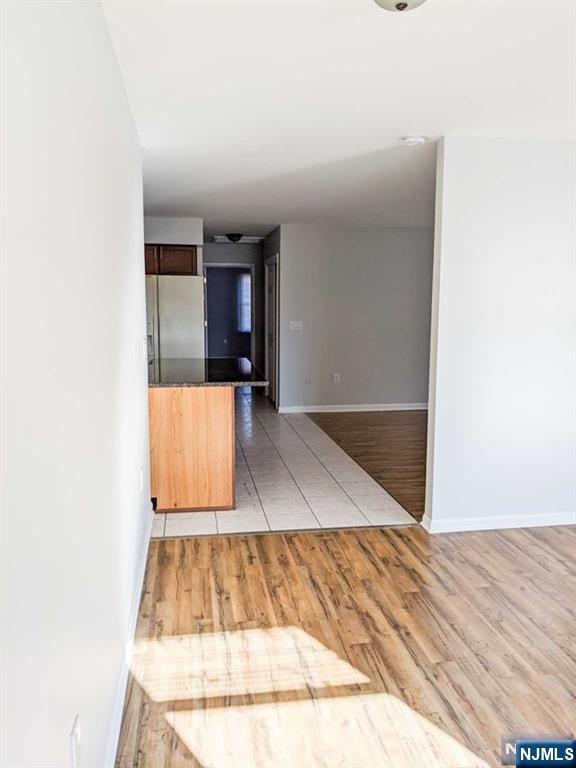Building Photo - 10 Elm Ct
