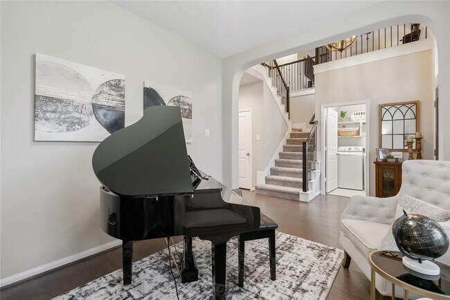 Building Photo - 29462 Westhope Dr