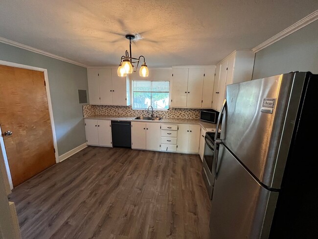 568-574 E 200 S - 568-574 E 200 S Apartment