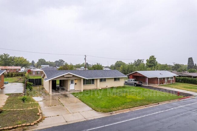 Building Photo - 549 N 600 E