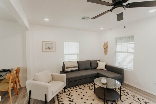 Foto del edificio - 3729-3727 N 24th St