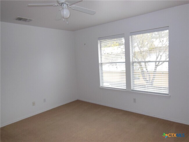 Building Photo - 1641 Kuehler Ave