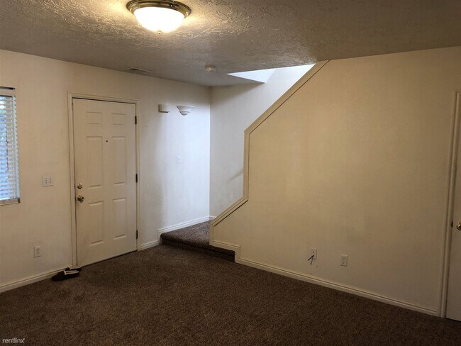 Foto del edificio - 2 br, 1.5 bath 4plex - 1175 South 200 West 2