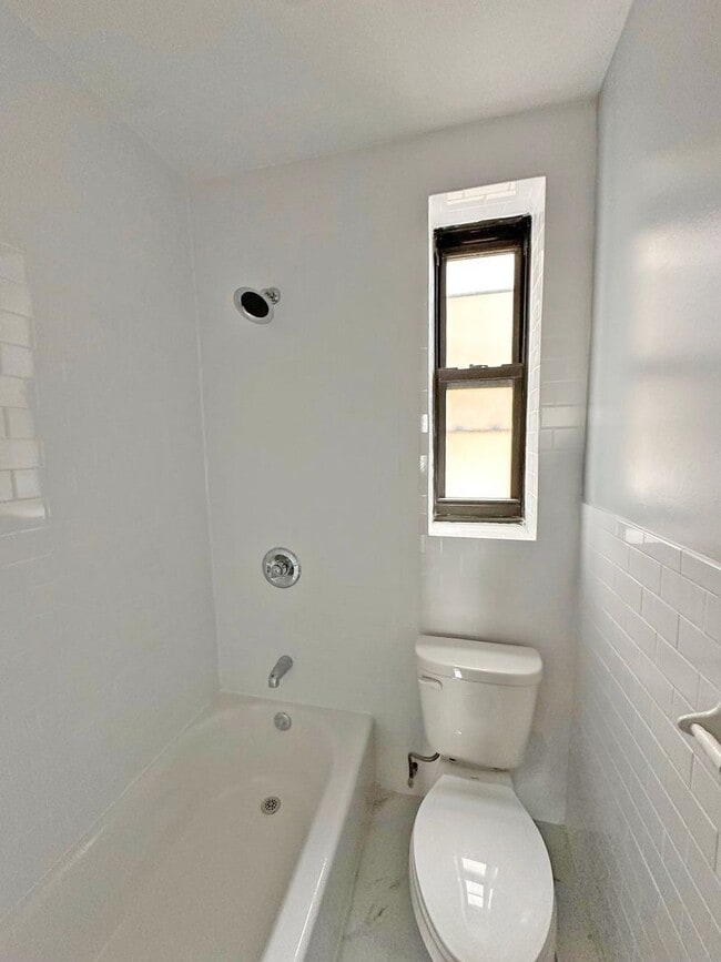 Interior Photo - Palisades Towers